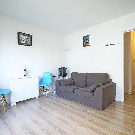 Nice Apt With Balcony Near Alesia * פריז